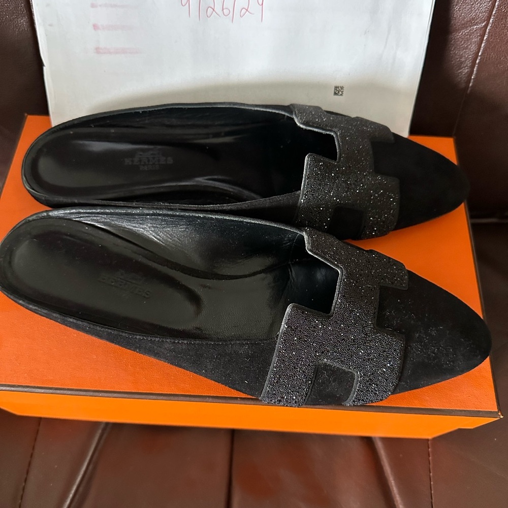 Gently Worn Hermes Pointed Toe Slide With Black S… - image 7